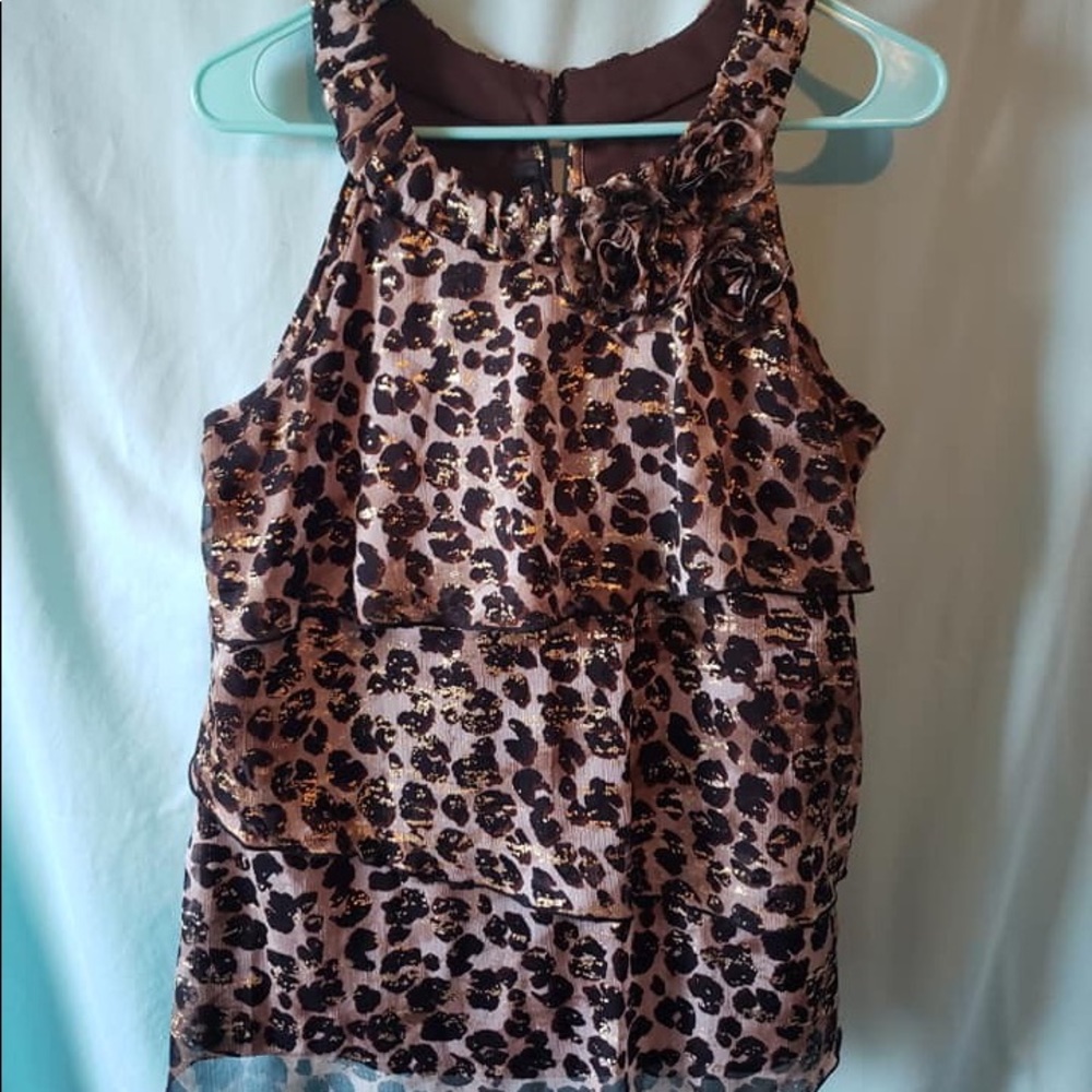 Sleeveless dressy top